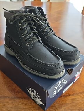 Dockers Thames Lace-Up Moc Toe Stain Defender Boots BLACK Men's Size 9 M - NEW